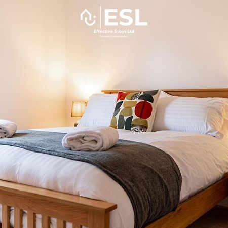 2 Bedroom Terrace Cottage, Parking, 5 Minutes Drive To Royal Shrewsbury Hospital Eksteriør billede